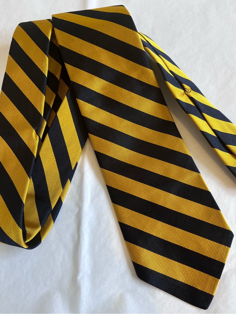 Vtg Brooks Brothers Makers Repp Tie 100% Silk Blue & Gold Handmade In USA EUC